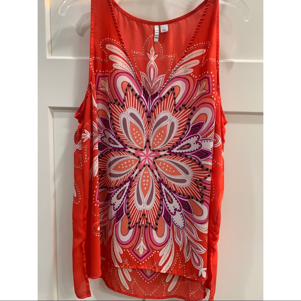 Elle Womens top. Size large.